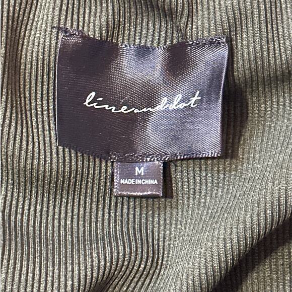 Line and Dot Billie Off Shoulder Top Ruching Stretchy Form Fitting Green Size M - Picture 11 of 14